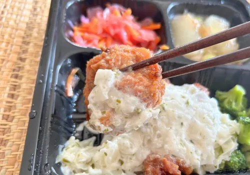 自家製タルタルソースで食べる鶏唐揚げ